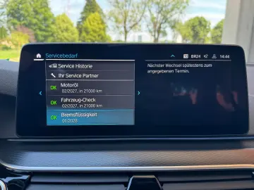 BMW 530e xDrive M Sportpaket Glasdach AHK HeadUp 19