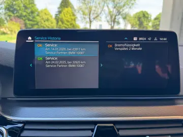 BMW 530e xDrive M Sportpaket Glasdach AHK HeadUp 19