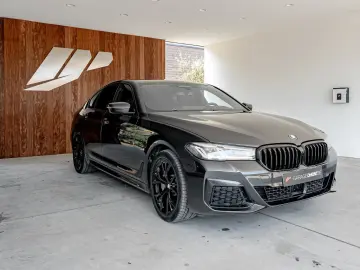 BMW 530 e  M pack  open dak  Harman Kardon  Head-up