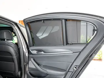 BMW 530 e  M pack  open dak  Harman Kardon  Head-up