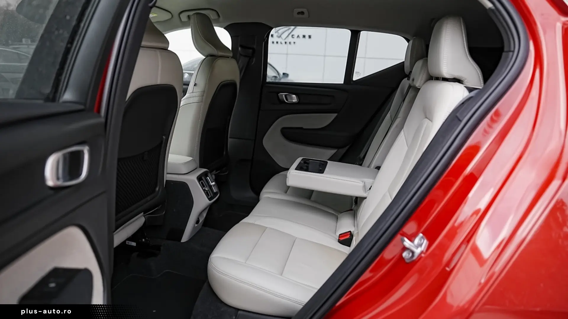 Volvo XC 40 B4 B AWD DKG Momentum Pro