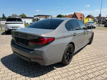 BMW 530e M Sport Shadow Line Harman kardon LED 19