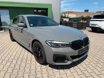 BMW 530e M Sport Shadow Line Harman kardon LED 19