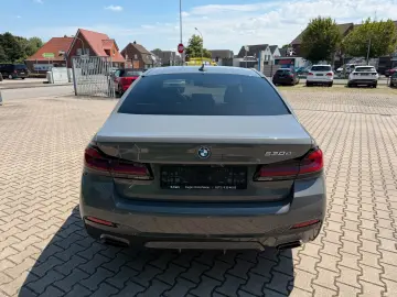 BMW 530e M Sport Shadow Line Harman kardon LED 19