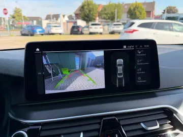 BMW 530e M Sport Shadow Line Harman kardon LED 19