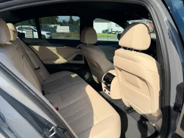 BMW 530e M Sport Shadow Line Harman kardon LED 19