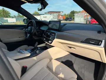 BMW 530e M Sport Shadow Line Harman kardon LED 19