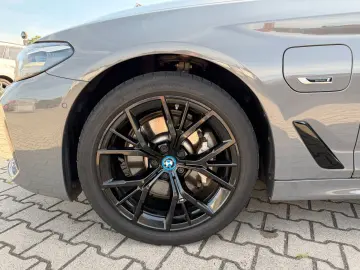 BMW 530e M Sport Shadow Line Harman kardon LED 19