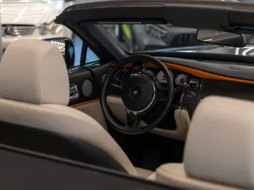 ROLLS ROYCE Dawn Black Badge