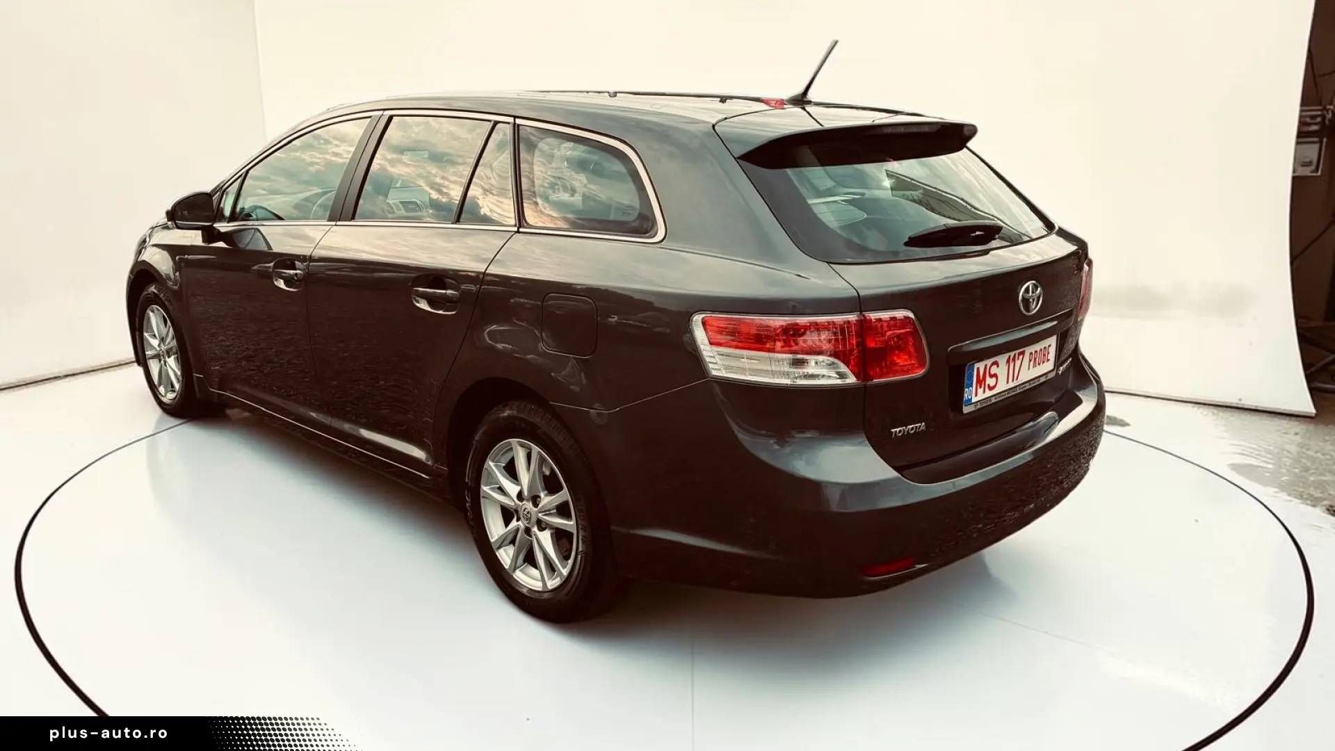 Toyota Avensis Kombi 1.6 MPI