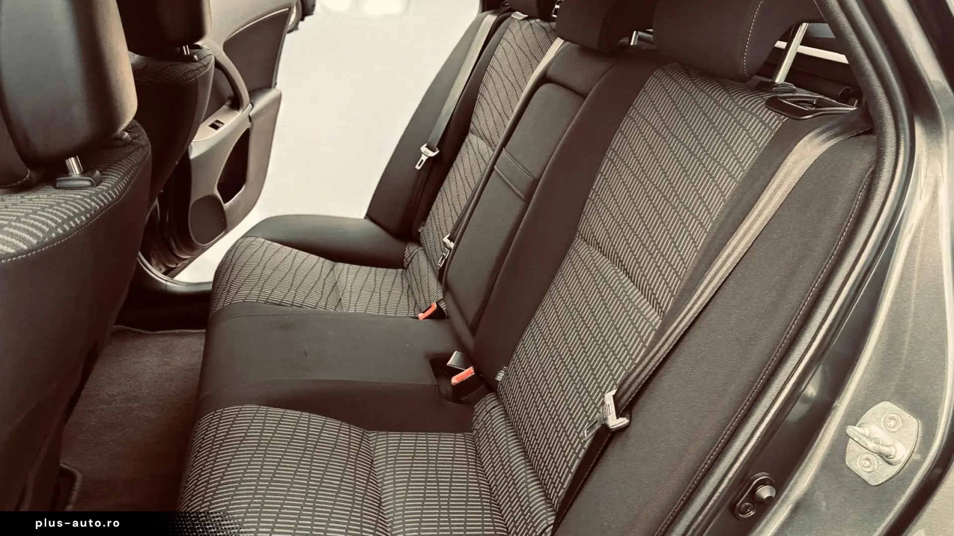 Toyota Avensis Kombi 1.6 MPI