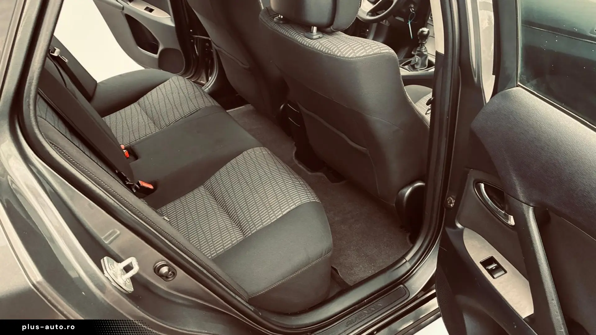 Toyota Avensis Kombi 1.6 MPI