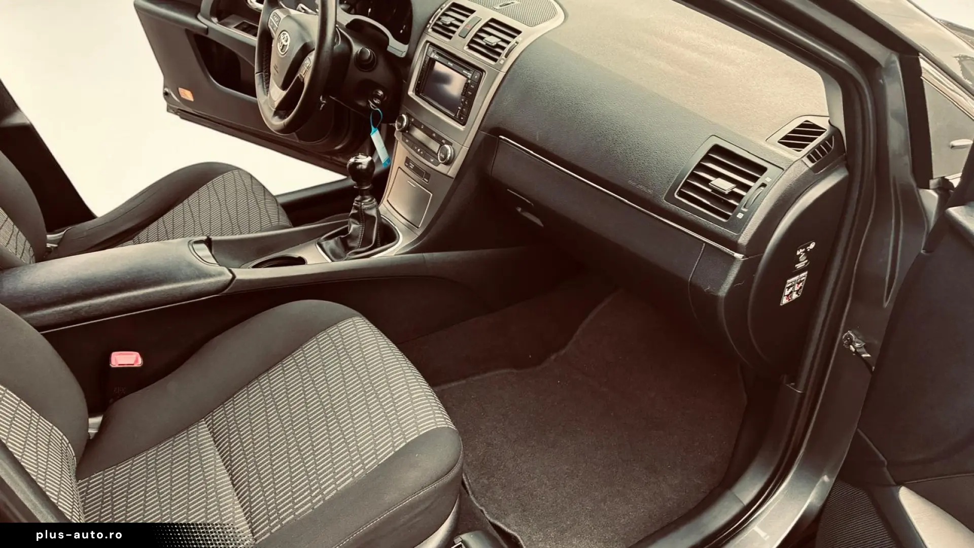 Toyota Avensis Kombi 1.6 MPI