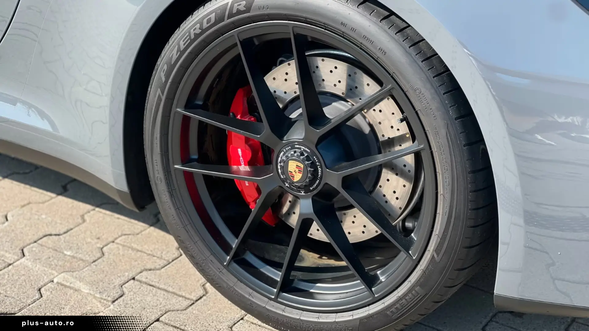 Porsche  Carrera 4 GTS T-Hybrid Cabrio