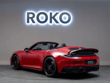 PORSCHE 992 Carrera 4 GTS BOSE 18-Wege 360 AllradLenk.