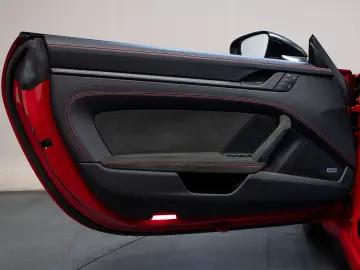 PORSCHE 992 Carrera 4 GTS BOSE 18-Wege 360 AllradLenk.