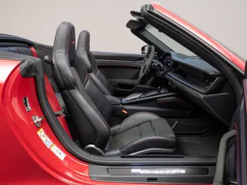 PORSCHE 992 Carrera 4 GTS BOSE 18-Wege 360 AllradLenk.