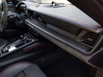 PORSCHE 992 Carrera 4 GTS BOSE 18-Wege 360 AllradLenk.