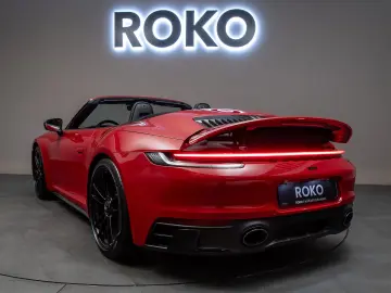 PORSCHE 992 Carrera 4 GTS BOSE 18-Wege 360 AllradLenk.