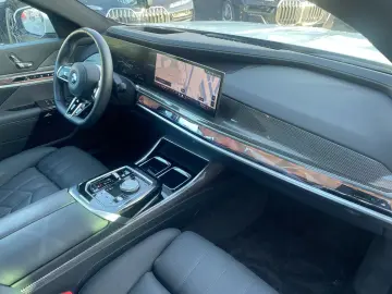 BMW i7 xDrive60 M Sport    Leasing ab 789 00 € brutt
