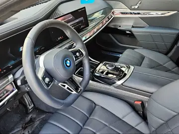 BMW i7 xDrive60 Limousine M Sport Massage Kamera
