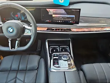 BMW i7 xDrive60 Limousine M Sport Massage Kamera