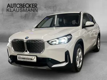 BMW iX1 xDrive30 AUTOMATIK 18''LC PROF HuD…