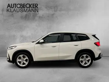 BMW iX1 xDrive30 AUTOMATIK 18''LC PROF HuD…