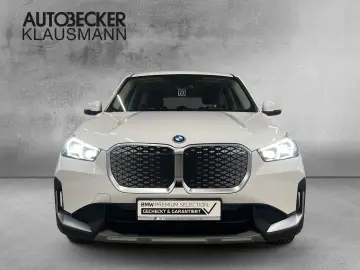BMW iX1 xDrive30 AUTOMATIK 18''LC PROF HuD…