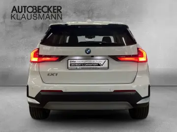 BMW iX1 xDrive30 AUTOMATIK 18''LC PROF HuD…