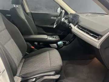 BMW iX1 xDrive30 AUTOMATIK 18''LC PROF HuD…