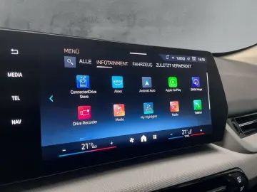 BMW iX1 xDrive30 AUTOMATIK 18''LC PROF HuD…