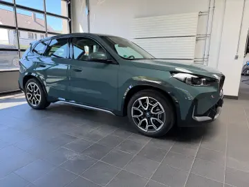 BMW iX1 30 xDrive xLine AHK_Head-Up_Massage
