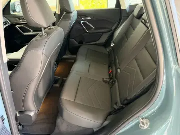 BMW iX1 30 xDrive xLine AHK_Head-Up_Massage