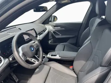 BMW iX1 xDr 30 M Sport LC-Prof HUD H K 360 St