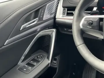 BMW iX1 xDr 30 M Sport LC-Prof HUD H K 360 St