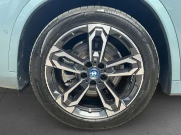 BMW iX1 xDr 30 M Sport LC-Prof HUD H K 360 St