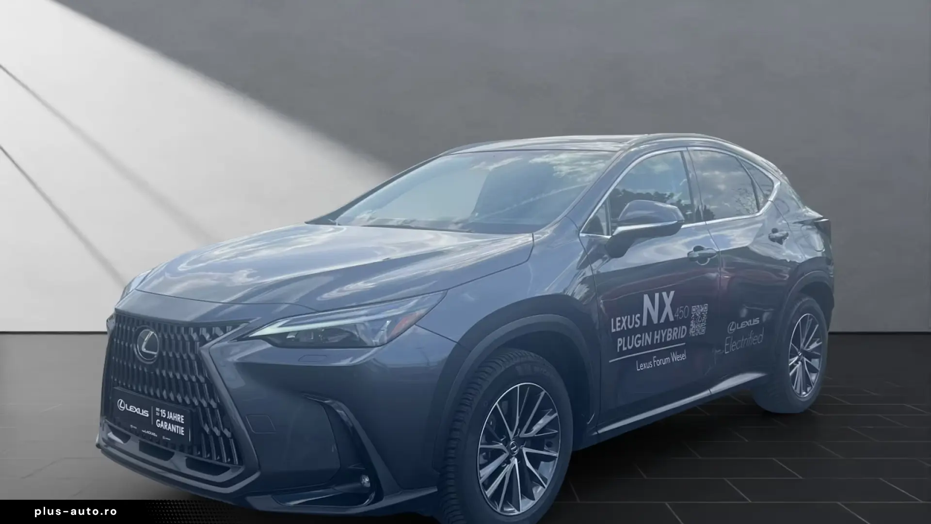 Lexus NX450h Executive Pano
