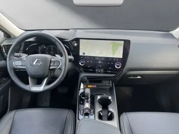 Lexus NX450h Executive Pano