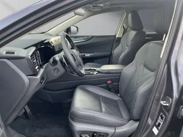 Lexus NX450h Executive Pano