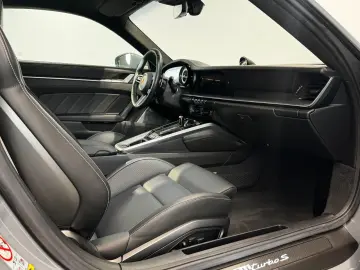 PORSCHE 992 Turbo S Coupé