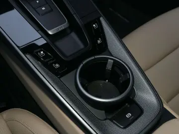 PORSCHE 992 911 Carrera 4 Abstandstempomat Sitzbelüftung