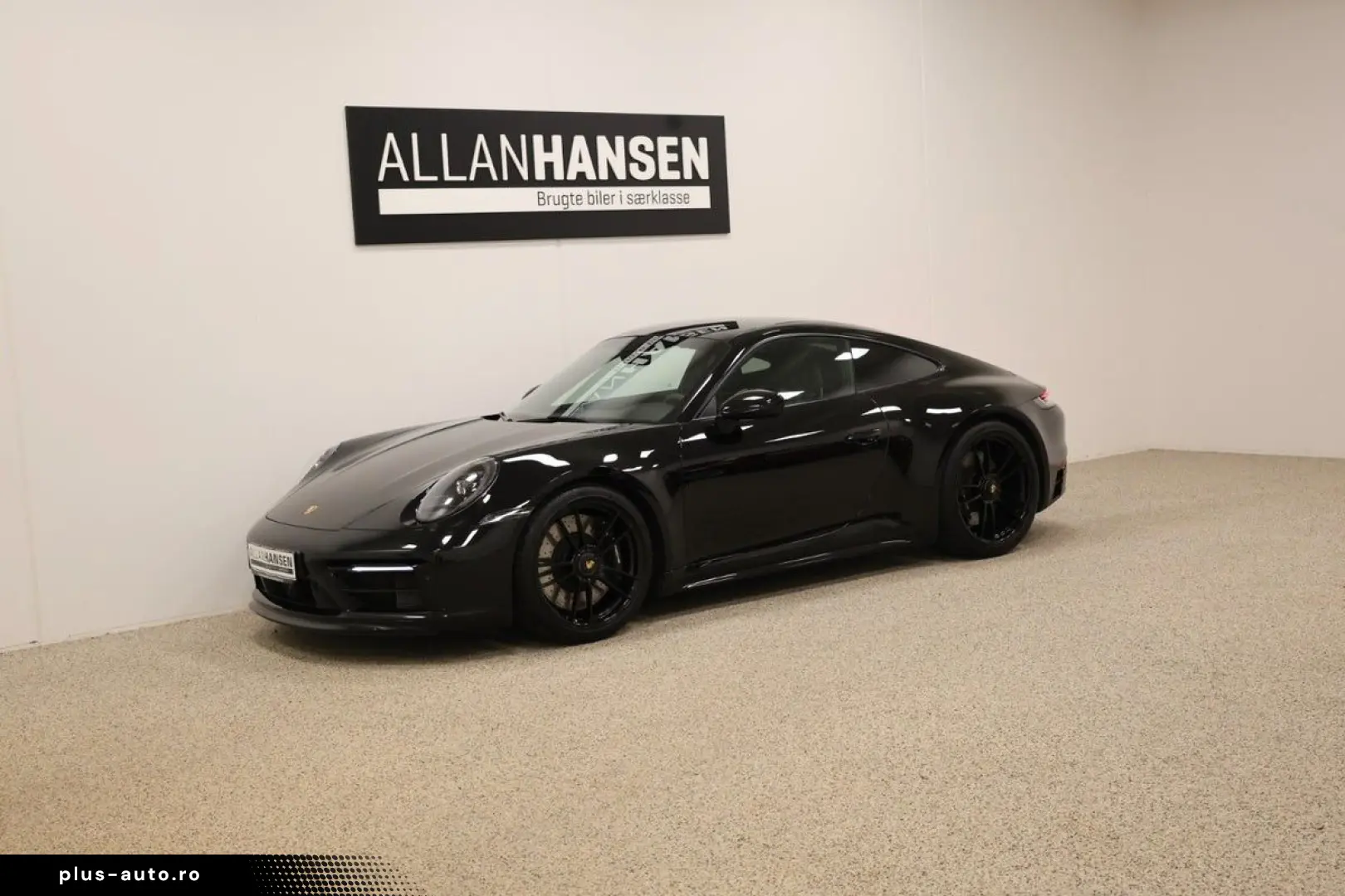 PORSCHE 911 Carrera 4 GTS  Leichtbau-Sport-Paket ACC NV