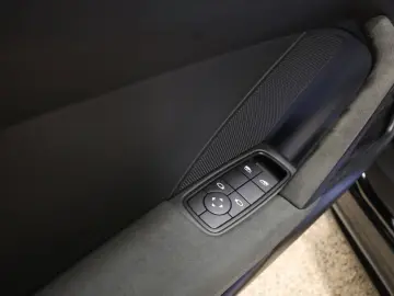 PORSCHE 911 Carrera 4 GTS  Leichtbau-Sport-Paket ACC NV