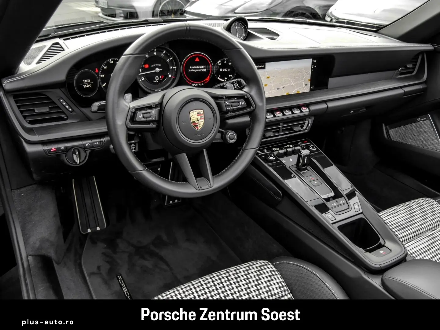 PORSCHE 992 Targa 4 GTS PDCC Sport-Chrono Burmester