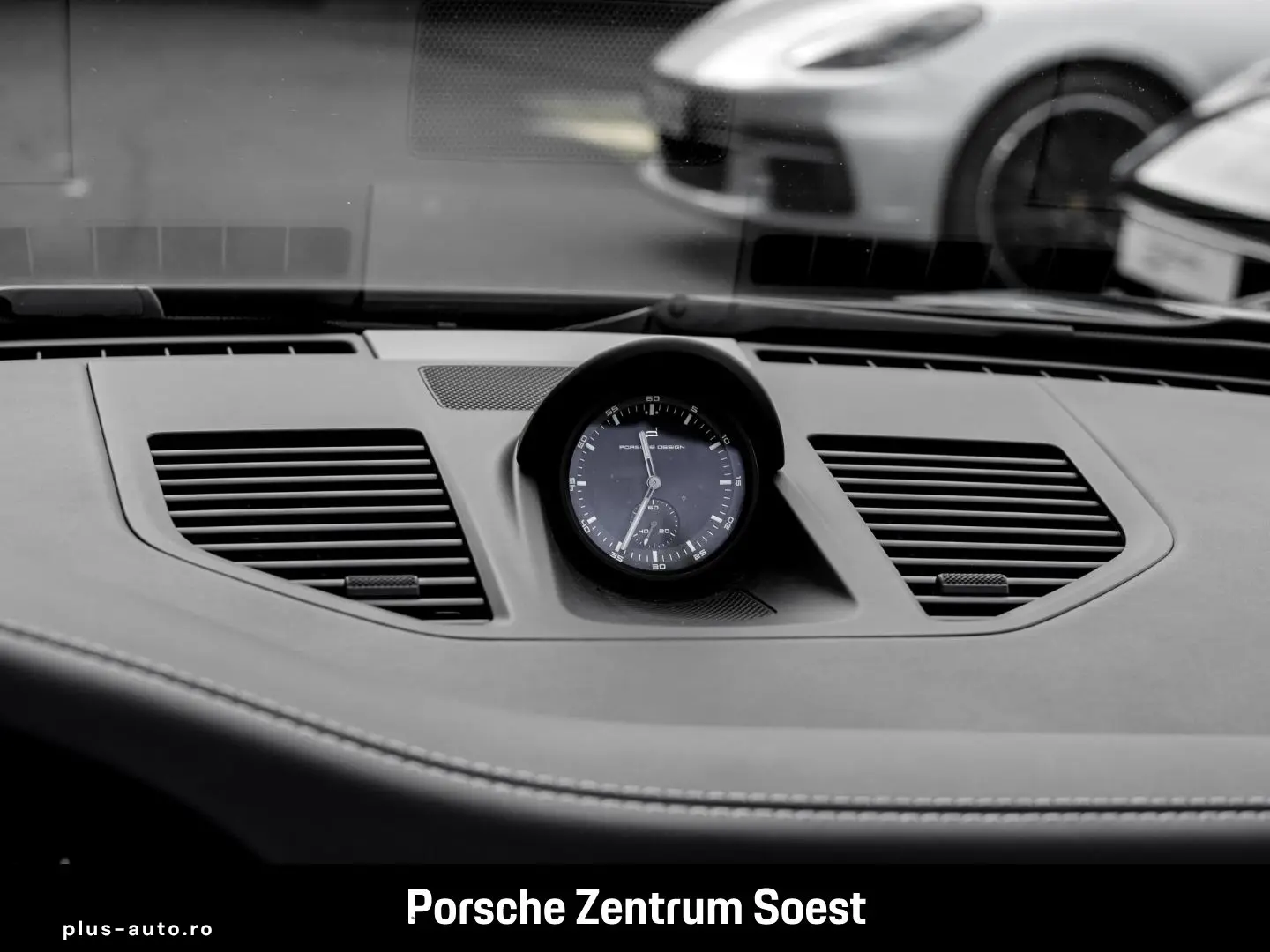 PORSCHE 992 Targa 4 GTS PDCC Sport-Chrono Burmester