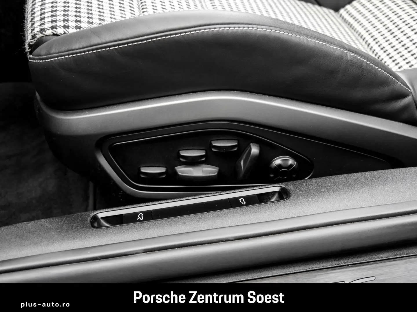 PORSCHE 992 Targa 4 GTS PDCC Sport-Chrono Burmester
