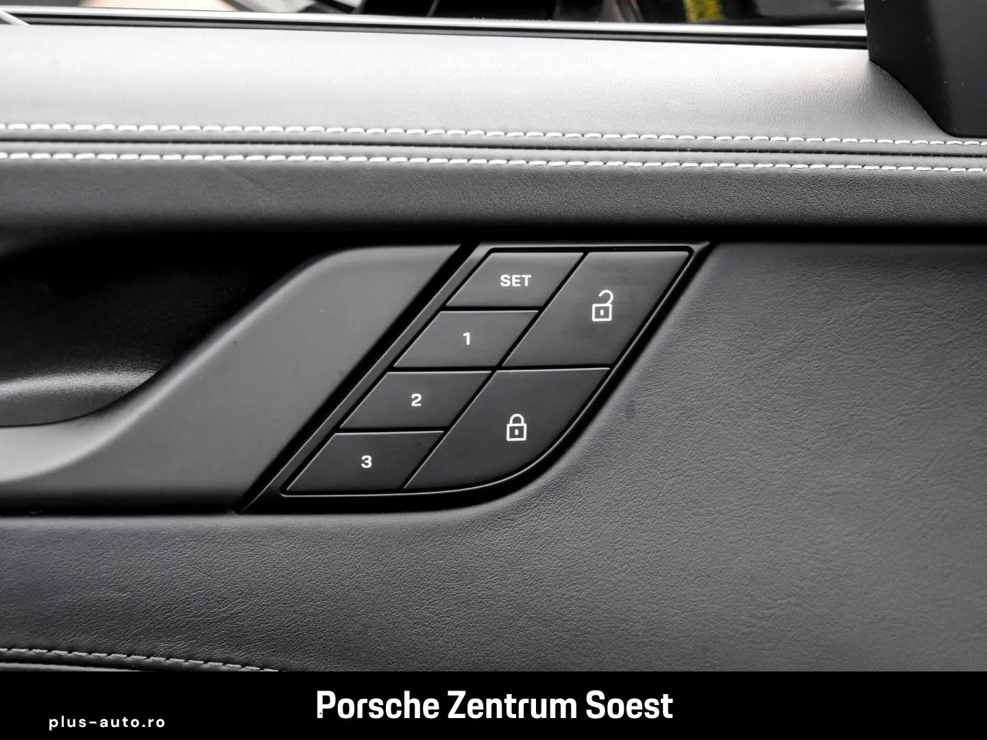 PORSCHE 992 Targa 4 GTS PDCC Sport-Chrono Burmester