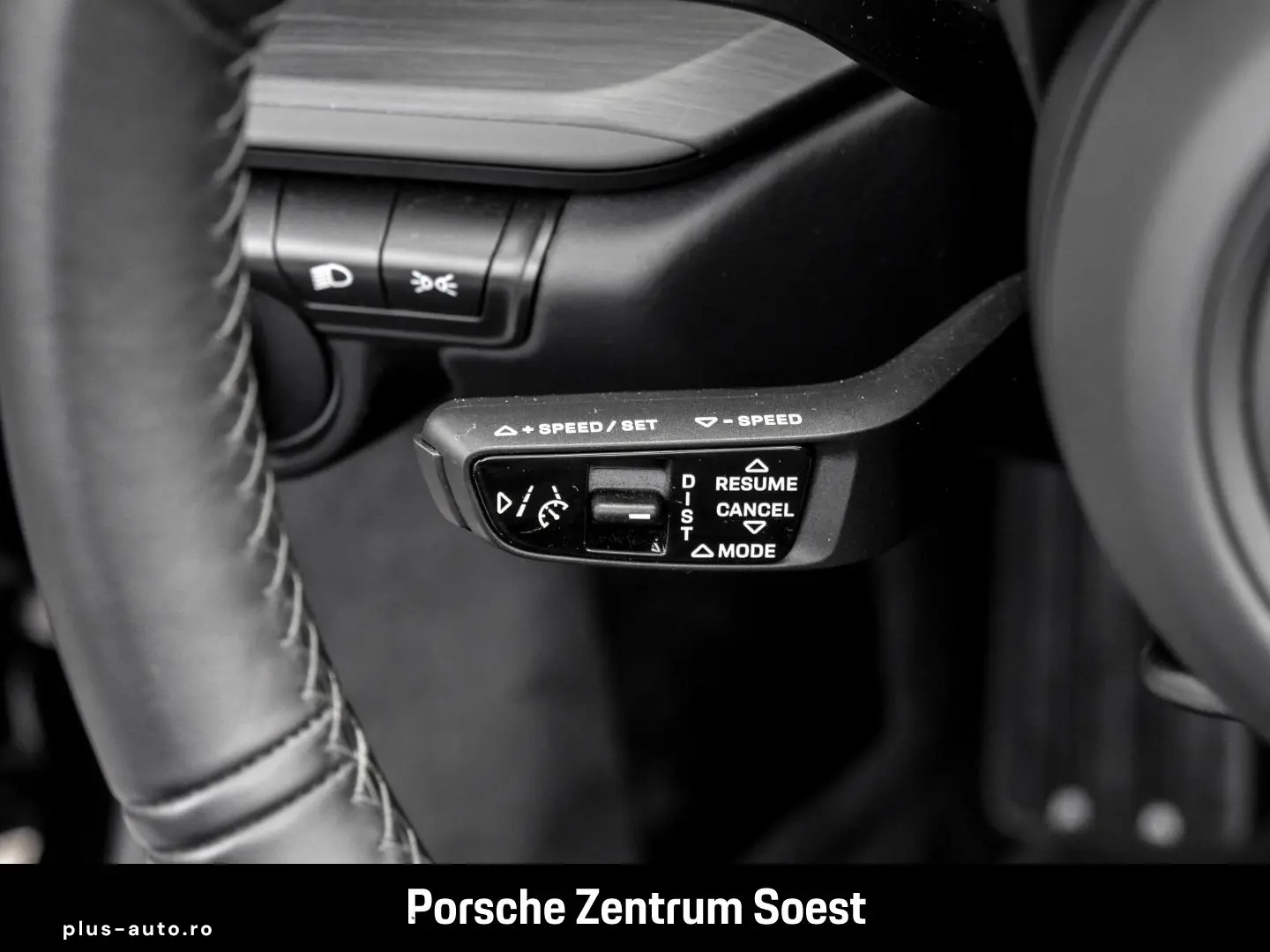 PORSCHE 992 Targa 4 GTS PDCC Sport-Chrono Burmester