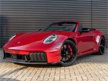 Porsche 992 Carrera 4GTS Cabriolet Lift Bose